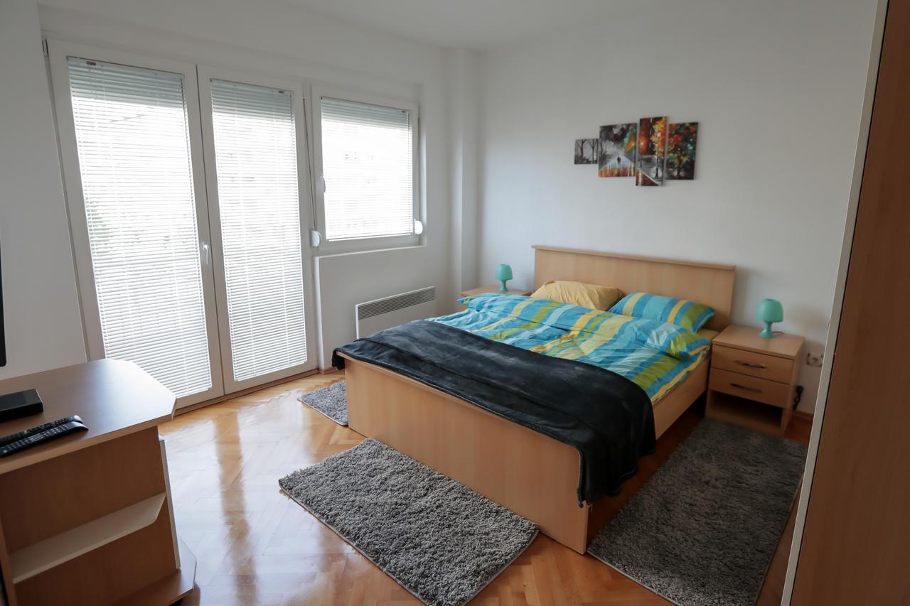 Day&Night Apartment Ohrid Bagian luar foto