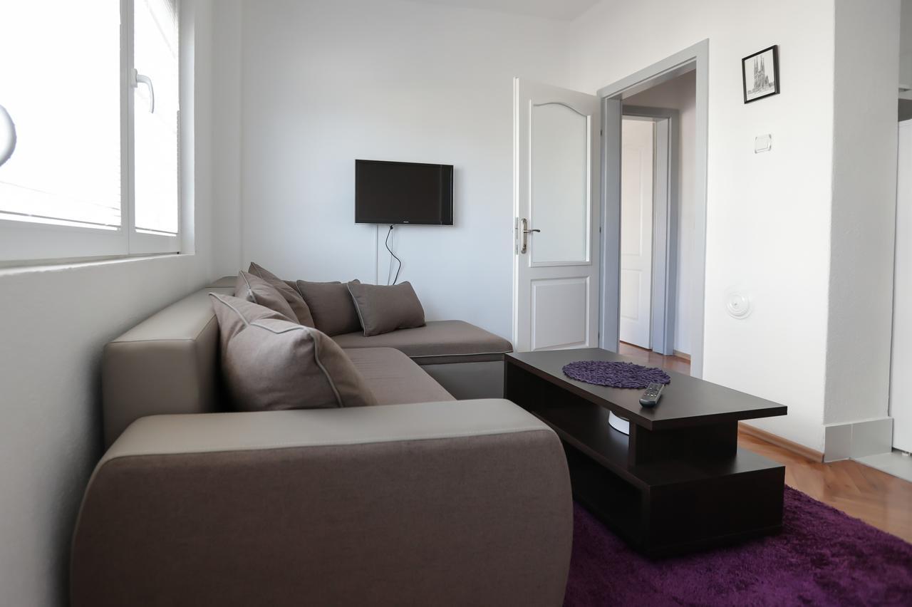 Day&Night Apartment Ohrid Bagian luar foto